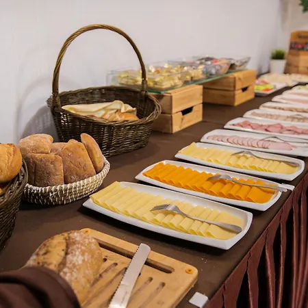 Na Uboczu Hotel Warschau