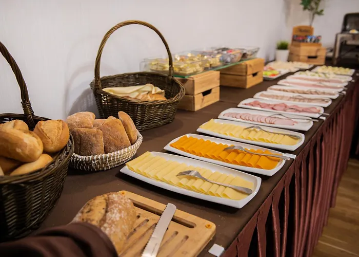 Na Uboczu Hotel Warschau